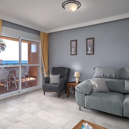 Fantastic Beachfront Apartment Estepona Esterno foto
