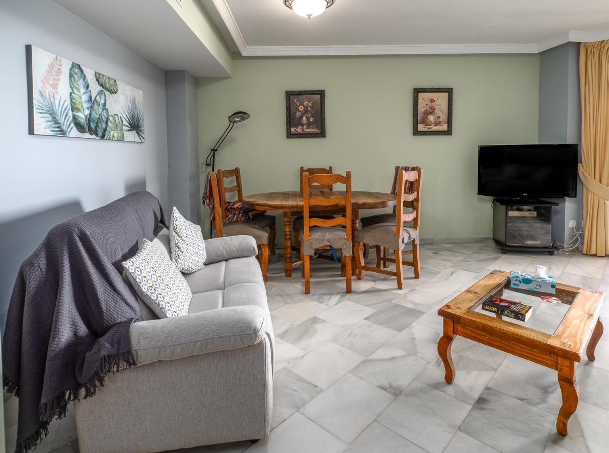 Fantastic Beachfront Apartment Estepona Esterno foto