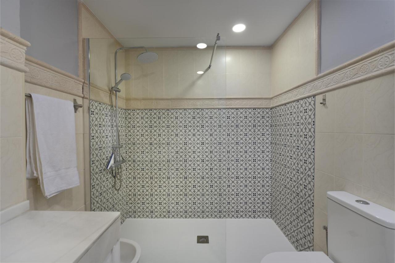 Fantastic Beachfront Apartment Estepona Esterno foto